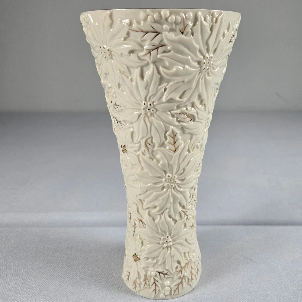 Lenox Holiday Poinsettia Embossed Ivory Vase‎ Gold Trim Christmas Floral Vase